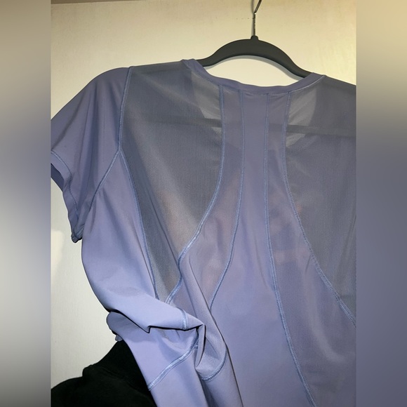 purple lululemon workout top! - Picture 4 of 5